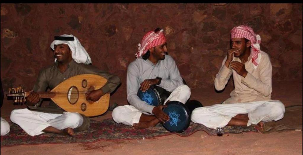 Bedouin Adventure & Tours Hotell Wadi Rum Exteriör bild