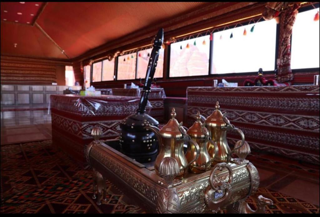 Bedouin Adventure & Tours Hotell Wadi Rum Exteriör bild