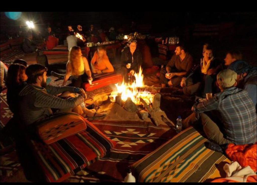 Bedouin Adventure & Tours Hotell Wadi Rum Exteriör bild