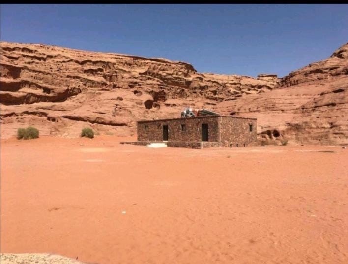 Bedouin Adventure & Tours Hotell Wadi Rum Exteriör bild