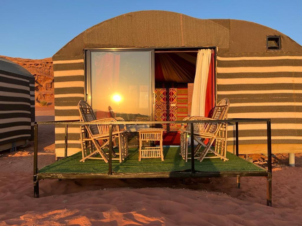 Bedouin Adventure & Tours Hotell Wadi Rum Exteriör bild
